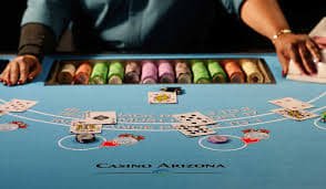 Studio dealer langsung Bandar Poker dengan setup multi-kamera dan kartu berkualitas tinggi